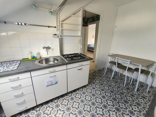 BEAU T2 MEUBLE MANSARDE