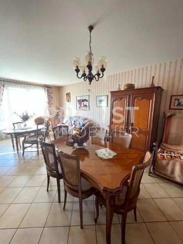 Maison quartier st florent, 5 chambres, jardin, garage.