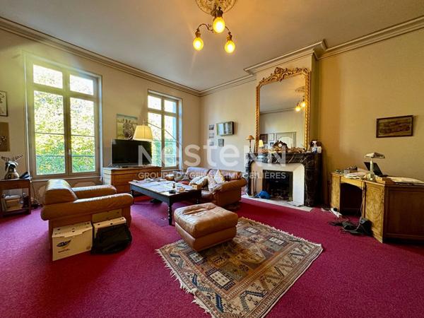 ROCHEFORT - Appartement hypercentre vue sur la Place Colbert