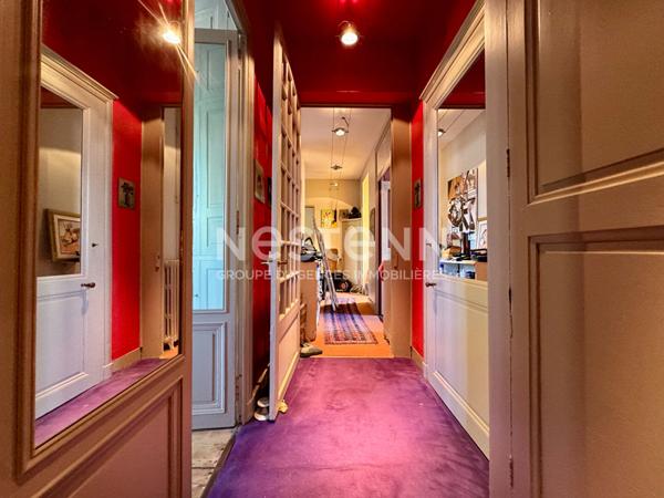 ROCHEFORT - Appartement hypercentre vue sur la Place Colbert