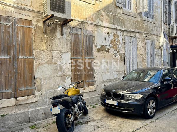 ROCHEFORT - Appartement hypercentre vue sur la Place Colbert