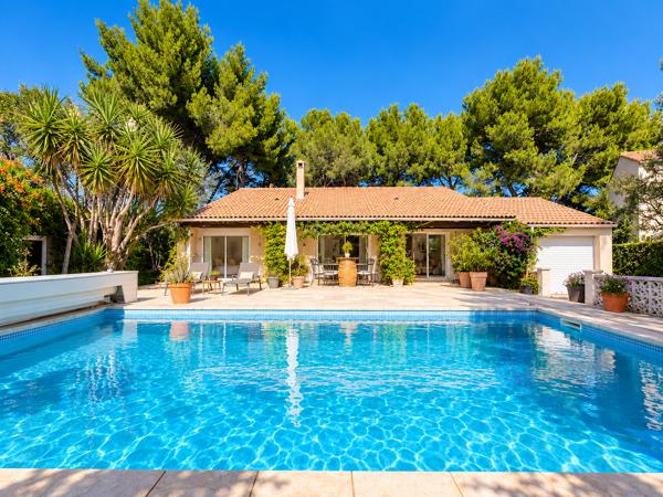 BARJAQUET – VILLA PLAIN-PIED 4 PIECES SUR 1045M2 DE PARCELLE AVEC PISCINE
