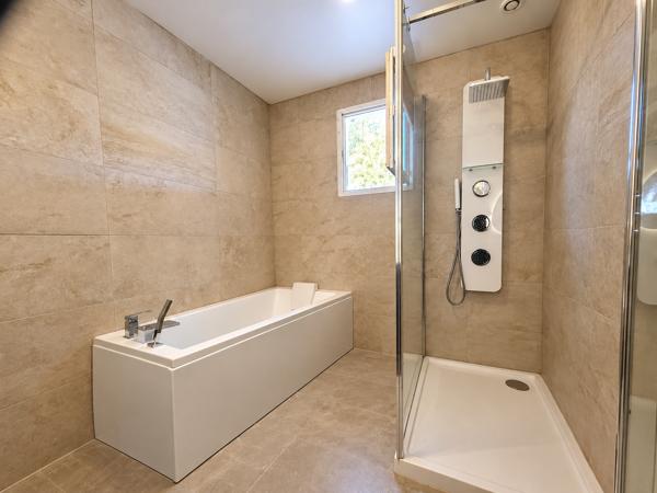 BARJAQUET – VILLA PLAIN-PIED 4 PIECES SUR 1045M2 DE PARCELLE AVEC PISCINE