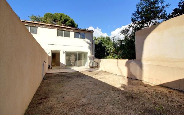Maison à vendre    4 pièces • 84 m2 Marseille 10