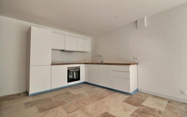 Maison à vendre    4 pièces • 84 m2 Marseille 10