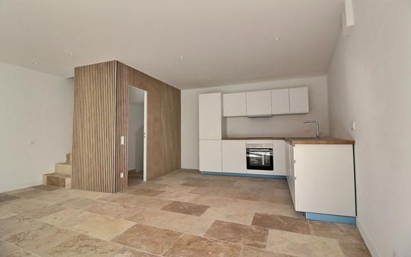 Maison à vendre    4 pièces • 84 m2 Marseille 10