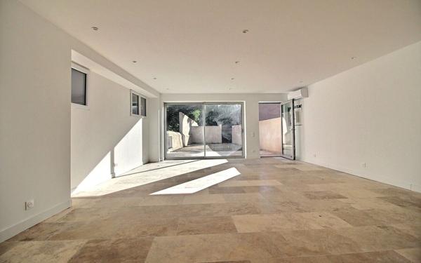 Maison à vendre    4 pièces • 84 m2 Marseille 10