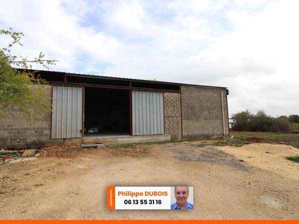 HANGAR DE 230M² A LOUER SUR LE SECTEUR DE  ROCHEFORT 17300