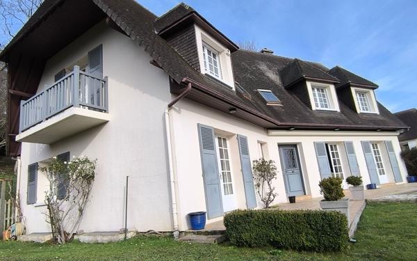 Maison à vendre    5 pièces •  Houlgate