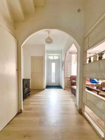 MAISON DE VILLAGE MEUBLEE AVEC EXTERIEUR - VILLEMOUSTAUSSOU