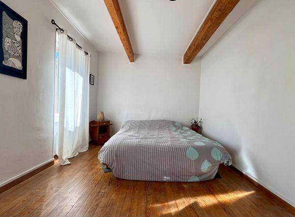 MAISON DE VILLAGE MEUBLEE AVEC EXTERIEUR - VILLEMOUSTAUSSOU