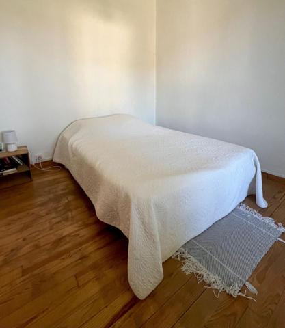 MAISON DE VILLAGE MEUBLEE AVEC EXTERIEUR - VILLEMOUSTAUSSOU