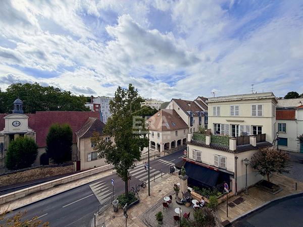 Sèvres centre-ville - Brancas - 3 pièces 72 m² en excellent état avec balcon, parking et cave