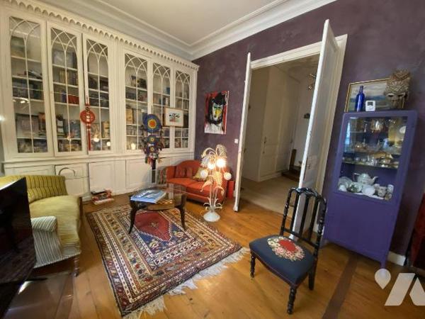 Duplex Coup de coeur
Cet appartement se vit comme une maison avec son espace de plain pied off...