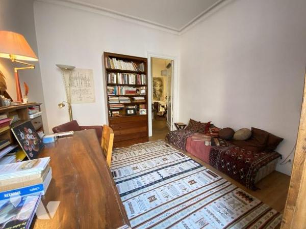 Duplex Coup de coeur
Cet appartement se vit comme une maison avec son espace de plain pied off...