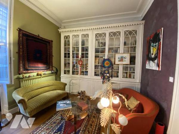 Duplex Coup de coeur
Cet appartement se vit comme une maison avec son espace de plain pied off...