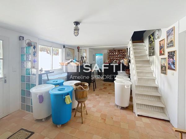 Grande maison en fond d'impasse proche du centre et des plages
