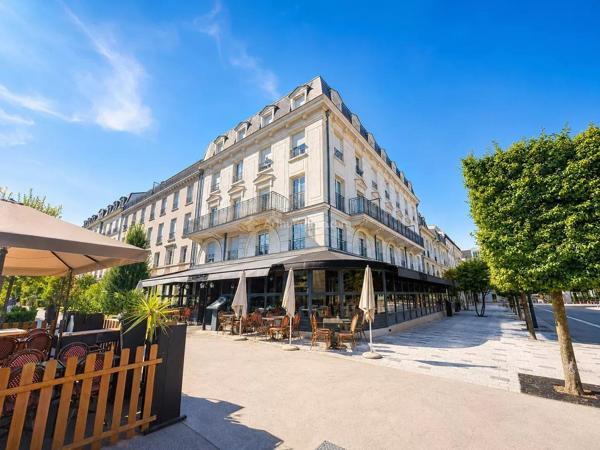Vente                                                      Appartement
                        
                     3 pièces                      63 m2                     à Serris