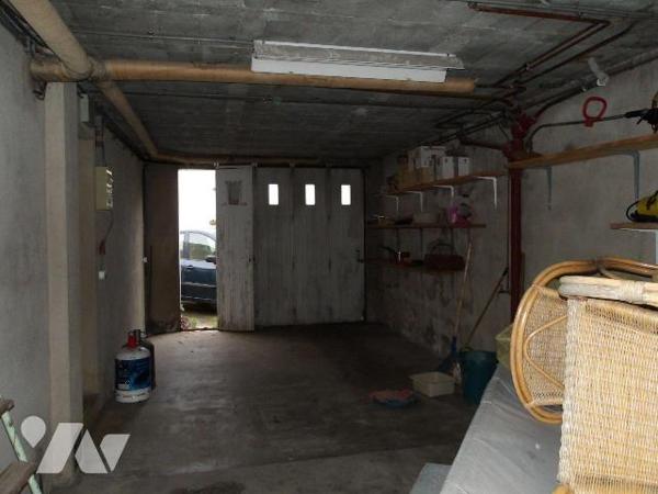 BOUSSAC (23) CREUSE, A vendre une maison individuelle comprenant au rez de chaussée : un logeme...