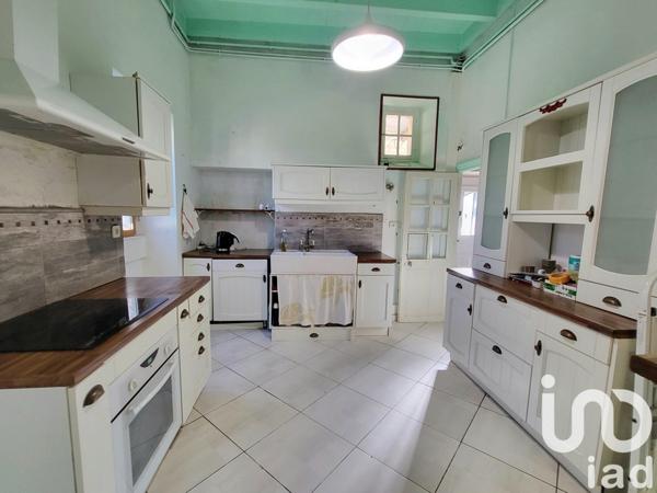 House for sale 5 rooms 147 m² Naintré