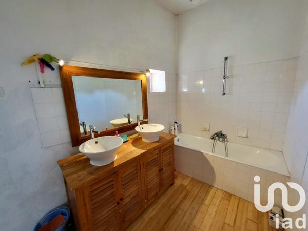 House for sale 5 rooms 147 m² Naintré