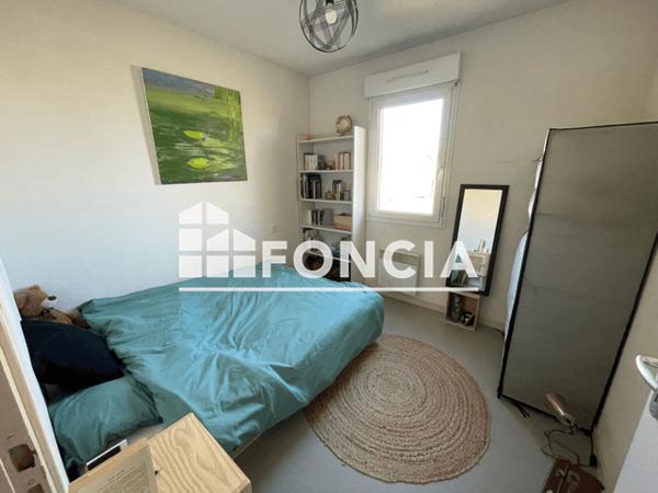 Location Appartement meublé 2 pièces 27.4 m² - 99 RUE HUBERT CAILLER La Roche Sur Yon 85000