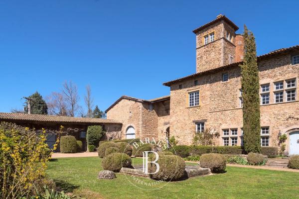 Limonest, Propriété 4 Chambres -  436 m² à vendre