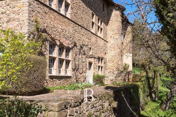 Limonest, Propriété 4 Chambres -  436 m² à vendre