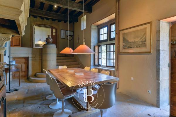 Limonest, Propriété 4 Chambres -  436 m² à vendre