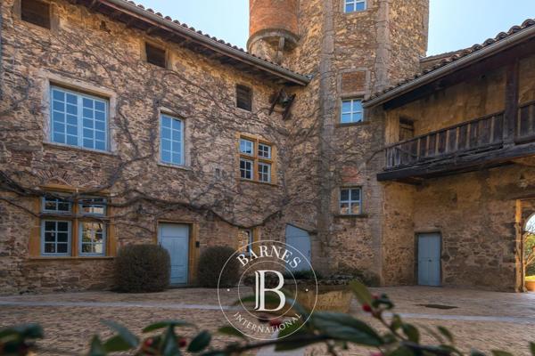 Limonest, Propriété 4 Chambres -  436 m² à vendre