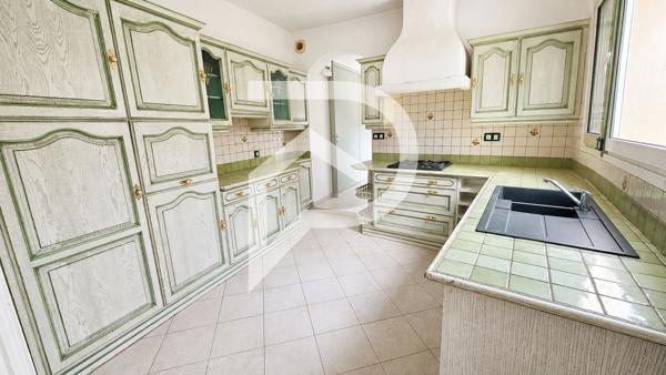 Immeuble 10 pièces 225 m2