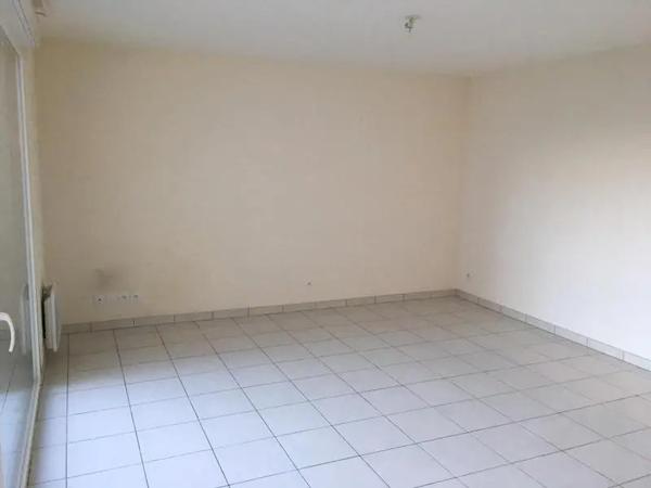 Appartement à louer 2 pièces 43.7m² Reims (51100)