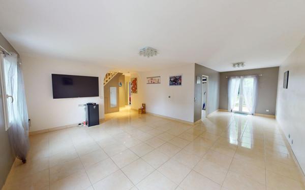 Maison à vendre    5 pièces • 128 m2 Bailly-Romainvilliers