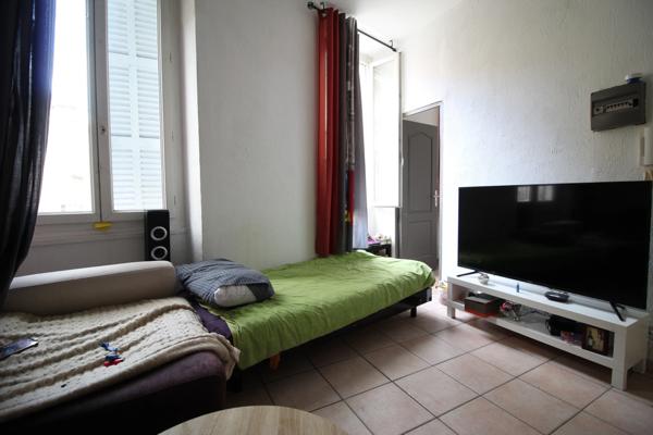 À VENDRE – IMMEUBLE DE RAPPORT QUARTIER LODI – MARSEILLE 13006 – INVESTISSEMENT LOCATIF