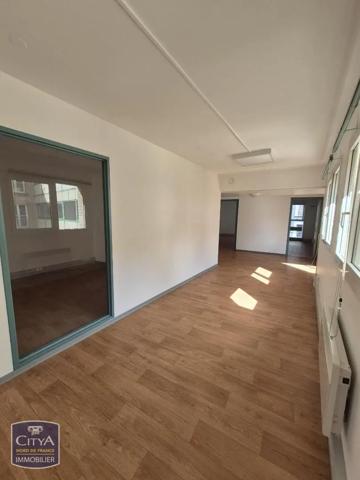 Local professionnel à louer 187.33m² Dunkerque (59140)