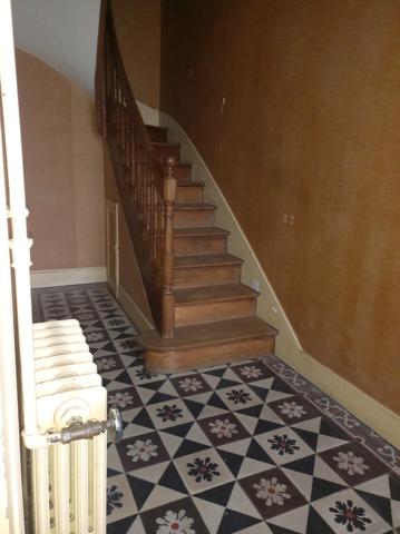 Maison de charme de 140m2 à rénover, 4 chambres,Vierzon Village