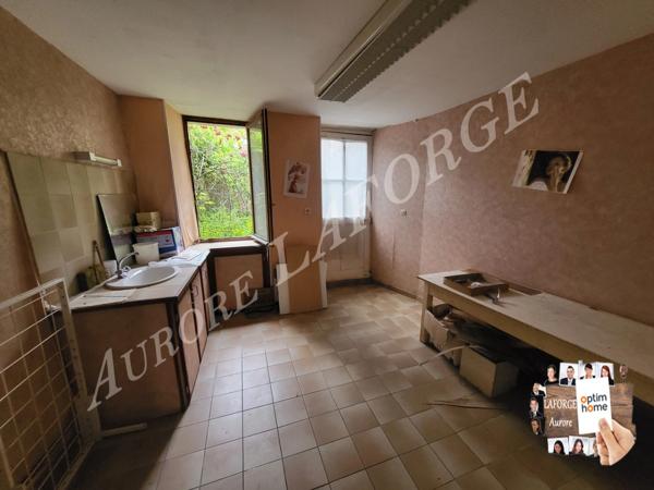 Appartement à vendre 8 pièces LE BLANC (36) 1h de Chateauroux,Chatellerault et 20 min de Saint Saint (86)