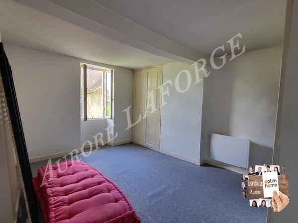 Appartement à vendre 8 pièces LE BLANC (36) 1h de Chateauroux,Chatellerault et 20 min de Saint Saint (86)