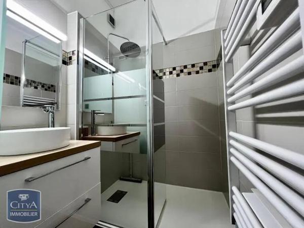Appartement à louer 3 pièces 51.98m² Nancy (54000)