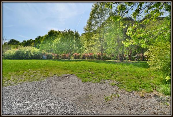 Propriété à vendre 7 pièces BENESSE MAREMNE (40) au calme avec dépendance.