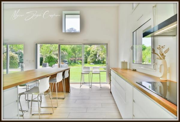 Propriété à vendre 7 pièces BENESSE MAREMNE (40) au calme avec dépendance.