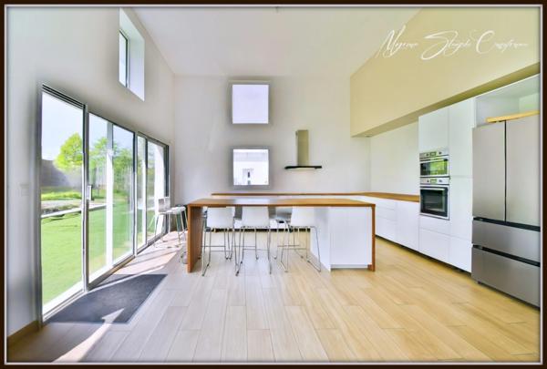 Propriété à vendre 7 pièces BENESSE MAREMNE (40) au calme avec dépendance.