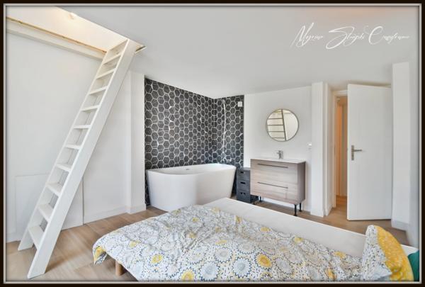 Propriété à vendre 7 pièces BENESSE MAREMNE (40) au calme avec dépendance.