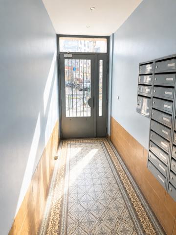 Appartement
         1 pièce
        - 25 m² 124 900 € *