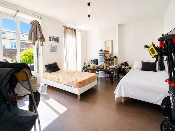 Appartement
         1 pièce
        - 25 m² 124 900 € *