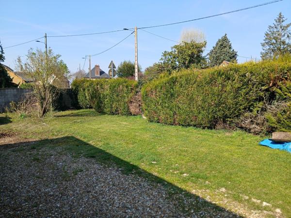 Ménilles centre, proche commerces et écoles, belle maison de plain pied