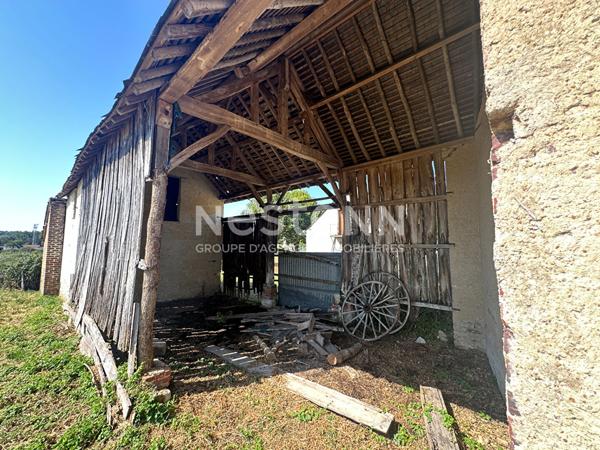 Grange avec écuries et soues à vendre à LA CHATRE-SUR-LE-LOIR (72340)