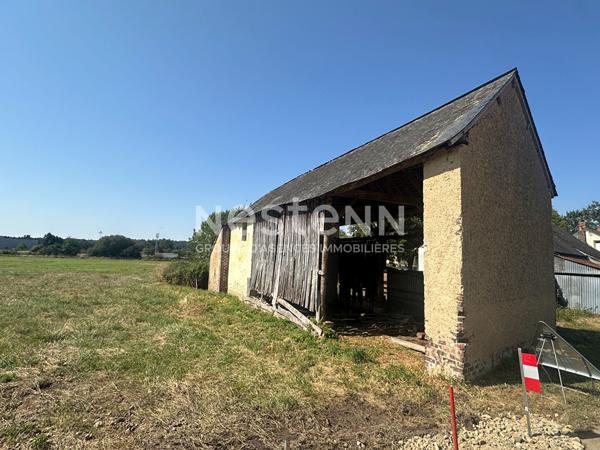 Grange avec écuries et soues à vendre à LA CHATRE-SUR-LE-LOIR (72340)