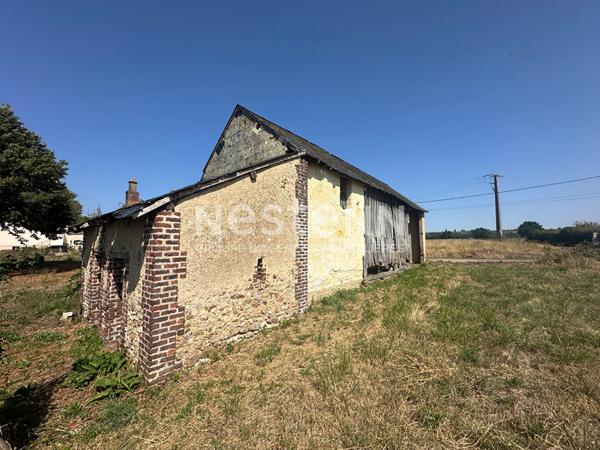 Grange avec écuries et soues à vendre à LA CHATRE-SUR-LE-LOIR (72340)