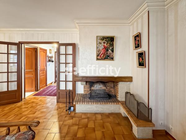 Maison
         7 pièces
        - 153 m² 434 000 € *